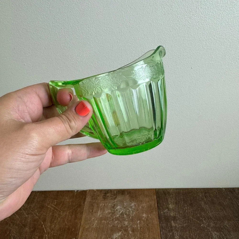 Jeanette Glass Co Depression Era Floral Pattern green vaseline uranium creamer‎